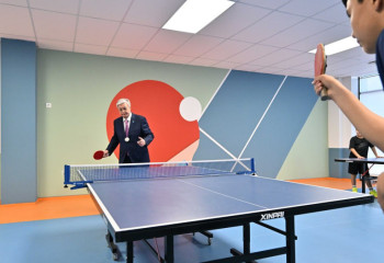 Токаев посетил новый Дворец школьников: здесь обучаются 5000 детей по 65 кружкам