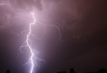 Найзағай, шаңды дауыл: қай өңірлерде ауа райына байланысты ескерту жасалды