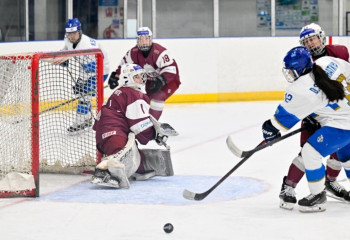 Әлем чемпионаты: қазақстандық хоккейші қыздар қарсыласына есе жіберді