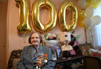 «Воевала снайпером. Победу встретила в Праге» - ветерана войны с вековым юбилеем поздравили в Караганде