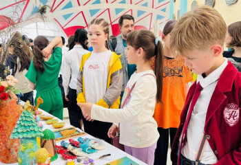 Выставка юных художников «Мой мир» открылась в Жамбылской области