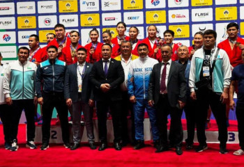 Казахстанские самбисты завоевали 12 медалей на чемпионате в Ташкенте