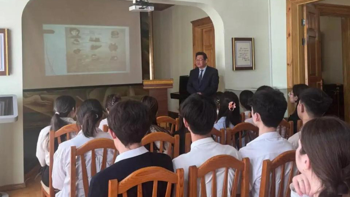  Астана әкімдігінің баспасөз қызметі 