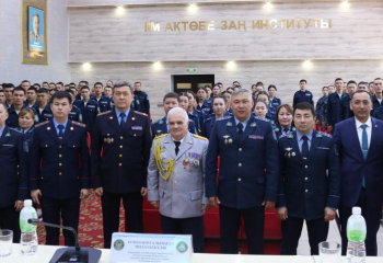 Ақтөбелік курсанттар жемқорлыққа қарсы күрес мәселелерін талқылады