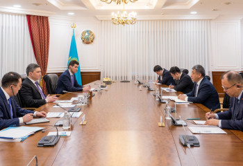 Kazakh PM discusses cooperation in infrastructure development with Yang Jianqian, Head of CITIC Construction