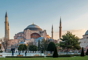 Айя-София мешітінде жер сілкінісіне байланысты жөндеу жүргізіліп жатыр