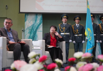 Алматыда Кеңес Одағының батырларын еске алды