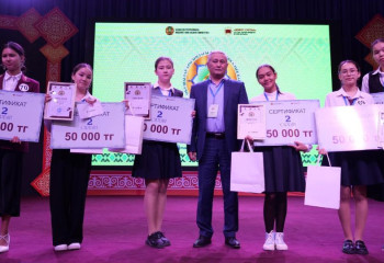 В Туркестане подвели итоги конкурса «Ясауитану-2025» среди школьников