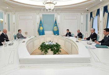 Глава государства принял министра энергетики России Сергея Цивилева