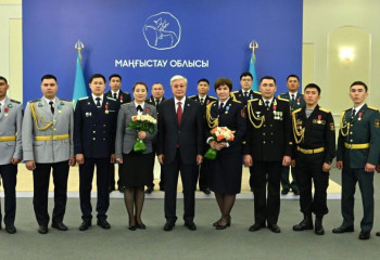 Глава государства наградил военнослужащих Министерства обороны