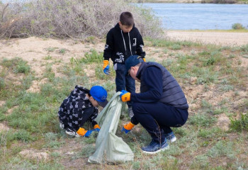 На берегу Или прошла масштабная акция в честь Дня охраны памятников
