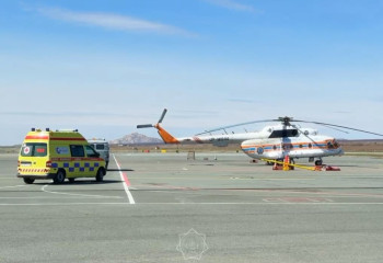Новорожденного экстренно доставили эвакуировали в больницу вертолетом МЧС РК