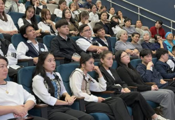 Түркістандық полицейлер 100 оқушыға дәріс өткізді