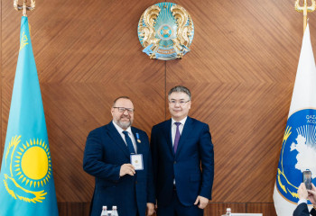 Атырауда бір топ азаматқа «Қазақстан халқы Ассамблеясына 30 жыл» медалі табысталды