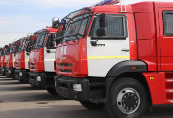МЧС Казахстана передало новую технику для спасателей в отдалённые регионы
