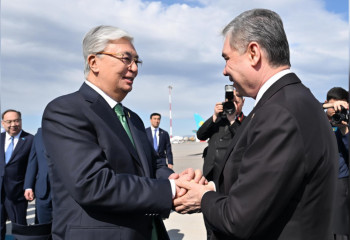 Gurbanguly Berdimuhamedov arrives in Kazakhstan on official visit