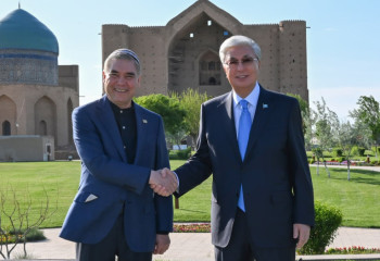 Tokayev and Berdimuhamedov visit Mausoleum of Khoja Ahmed Yasawi