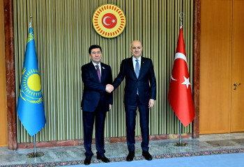 Мәжіліс спикері Түркия Ұлы Ұлттық Мәжілісінің төрағасы Нуман Куртулмушпен кездесті