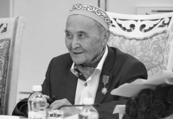 Жазушы Әкім Тарази өмірден өтті