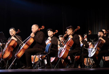 «Қазақконцерт» әртістері БАӘ-де өнер көрсетті