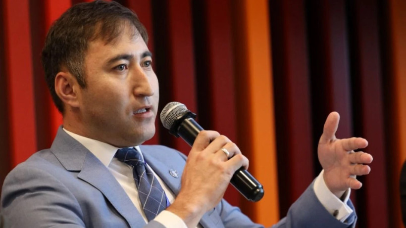  жеке мұрағаттан 