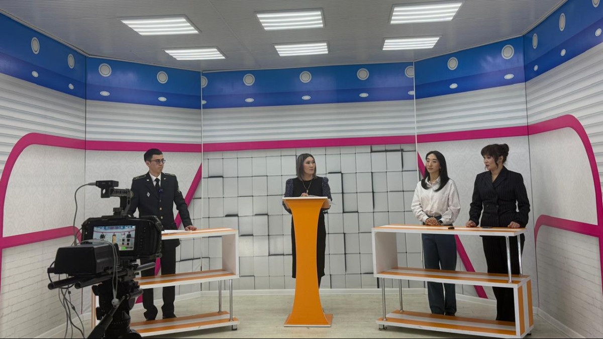  жеке мұрағаттан 