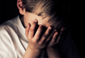 Қарағандыда 6 баланы асырап алған отбасы туралы сұмдық дерек шықты