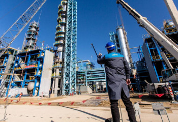 На битумном заводе в Актау после модернизации произведена первая партия дорожного битума