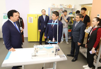 Ғани Бейсембаев Маңғыстаудың білім беру ұйымдарының жұмысымен танысты