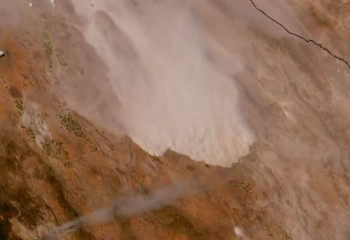 Спутник GOES-18 зафиксировал масштабную пыльную бурю над Мексикой и США