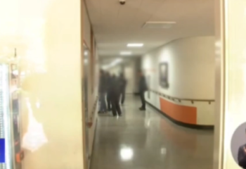 Оқушы қарумен өз мектебіне шабуыл жасады