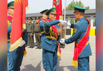 Кыргызстан принял у Казахстана эстафету Победы на границе «Ак-Жол»