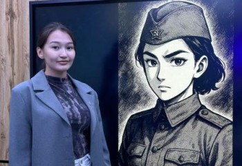 В Актобе студентка с помощью ИИ создала комикс об Алие Молдагуловой