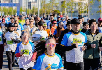 Более 3 тысяч человек приняли участие в забеге ко Дню единства