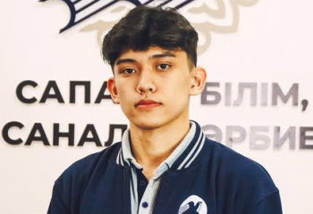 Түркістандық оқушы әлемнің 86 университетінен шақырту алды