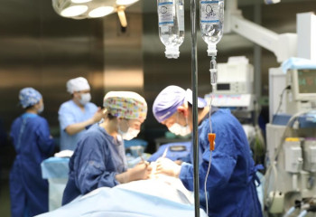 Казахстанские нейрохирурги спасли трёхмесячную девочку с гигантской опухолью мозга