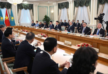 Казахстан и Вьетнам нацелены на расширение партнёрства: Токаев и То Лам провели переговоры в расширенном составе