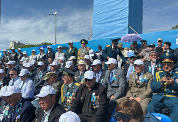 Гордость и память: делегация из области Абай посетила парад в Астане