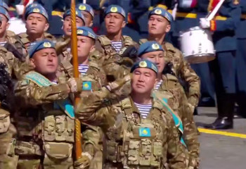 Военнослужащие Казахстана принимают участие в параде на Красной площади