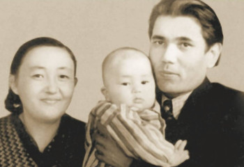 В День матери Касым-Жомарт Токаев поделился своими воспоминаниями в соцсетях