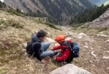 Алматы тауларында адасып кеткен вьетнамдық турист табылды