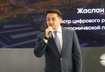 Искусственный интеллект в действии: более 82 тысяч казахстанцев обучены в сфере IT и AI с начала года