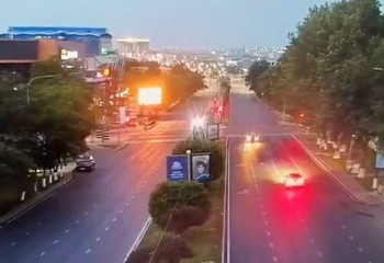 Шымкентте жол жүру ережелерін өрескел бұзған жүргізуші ұсталды