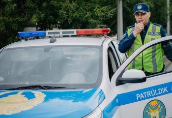 Пьяного дальнобойщика без водительских прав задержали в Акмолинской области