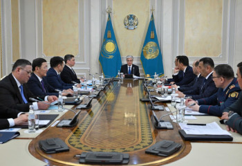 Head of State holds meeting of Security Council
