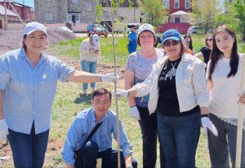 В Казахстане высадили «Семейные деревья» в честь Международного дня семьи