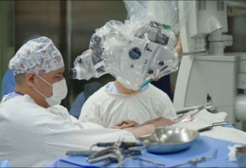 Ұлттық нейрохирургия орталығында күрделі ми ісігі сәтті алынды