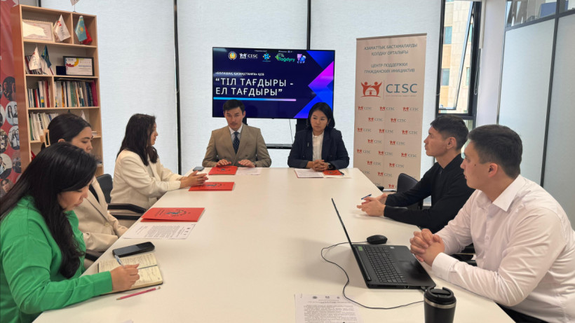  Ажар Лаубаева 