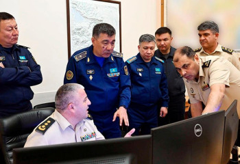 Казахстанская военная делегация посетила оборонное ведомство в Баку