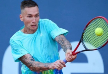 Казахстанец Денис Евсеев всухую уступил на старте турнира в Гамбурге и выбыл из борьбы